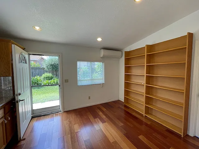 1 bed, 363 sqft, $2,000 — Photo 2