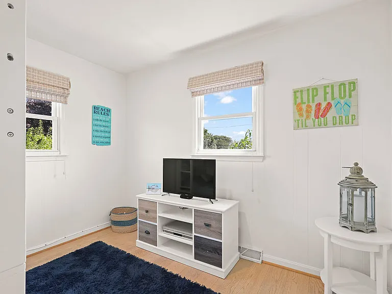 31 Cypress Ave — Photo 6