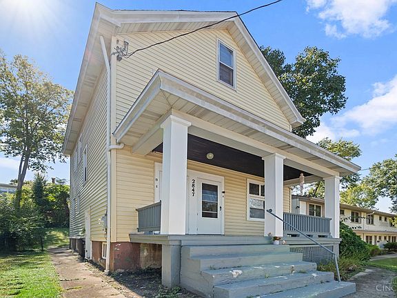 2nd image of 2847 Minto Ave