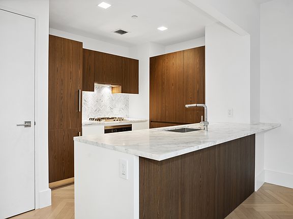 4th image of 100 Avenue A #3E
