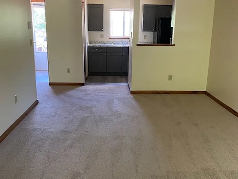 52 Village Green Rd — Photo 42