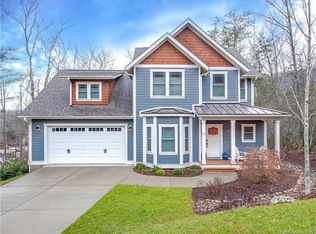 16 Old Bridge Cir, Fairview, NC 28730