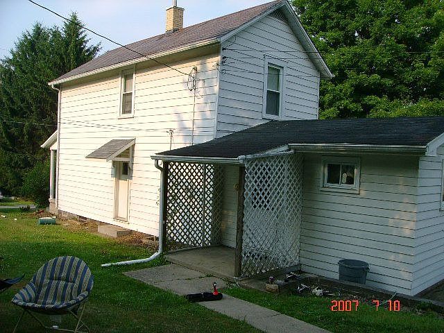 Side  without porch