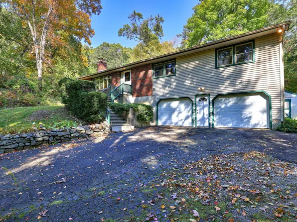 16 Reality Road, Oxford, CT 06478