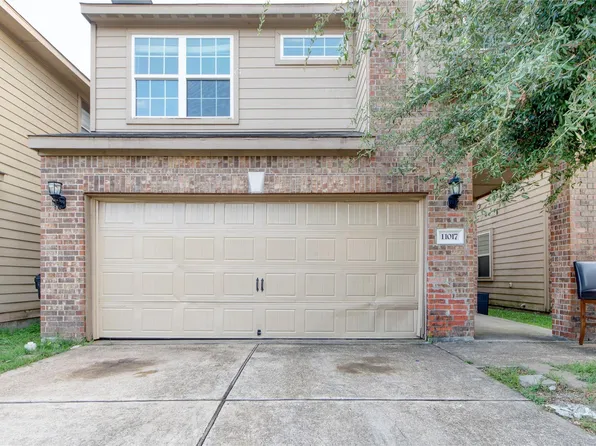 11017 Panther Ct, Houston, TX 77099