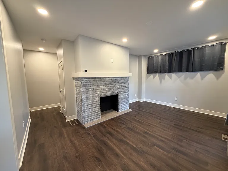 302 N State Ave — Photo 6