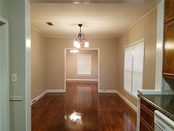 2nd image of 1501 San Marcos St