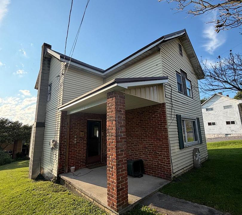 1st image of 925 Main St