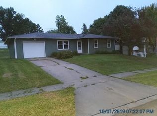 1070 Clark Cir, Underwood, IA 51576