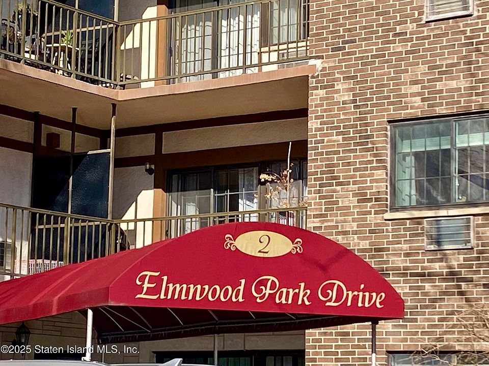 1st image of 2 Elmwood Park Dr #0