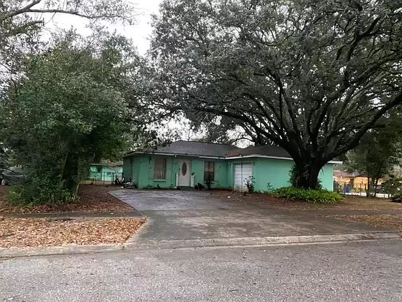 2nd image of 1803 Kim Acres Ln