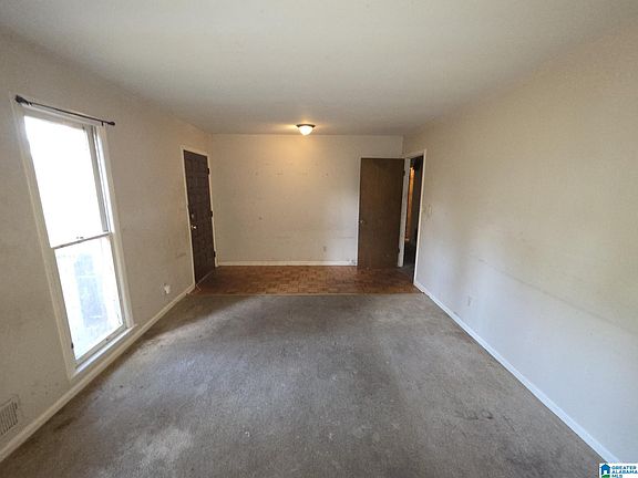 2nd image of 25 Hillview Ln