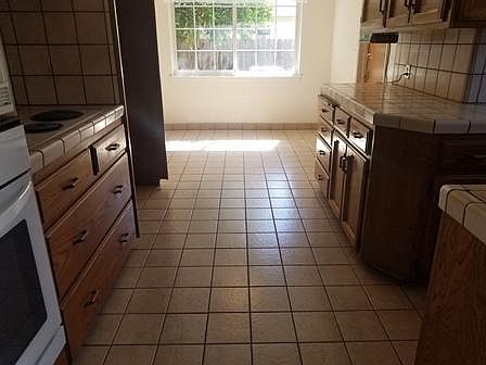 5th image of 1756 W Andrews Ave