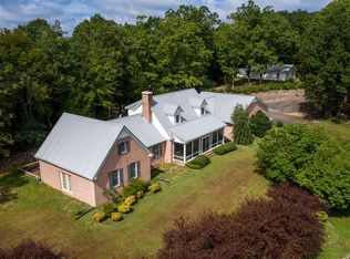 380 W Main St, Linden, TN 37096