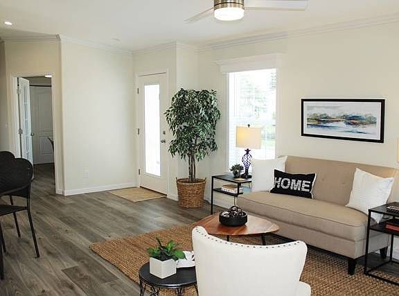 3rd image of 22 Esper Ct