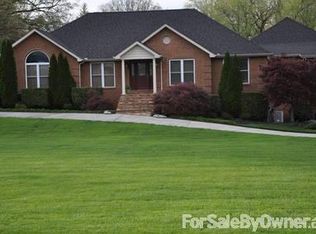 1825 E Westwood Dr, Maryville, TN 37803