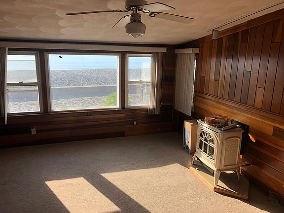 4th image of 29 Brewster Ave
