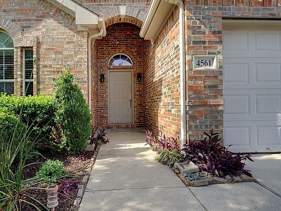 2nd image of 4561 Grassy Glen Dr