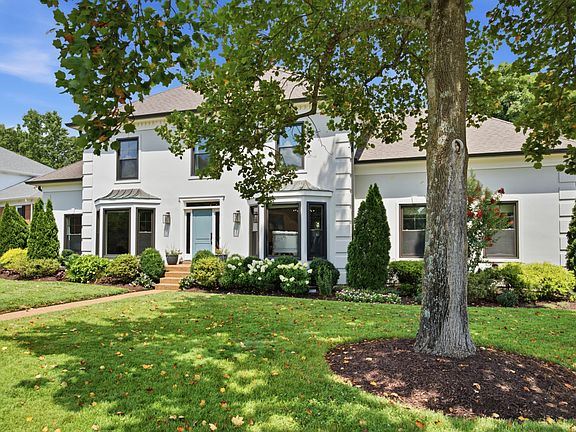 3rd image of 700 Burleigh Ct
