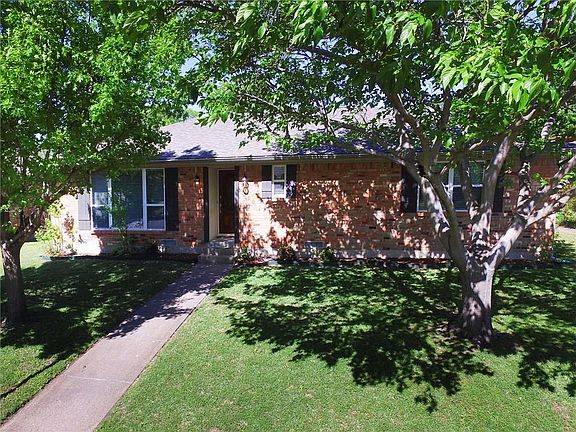2nd image of 2530 Greenport Dr