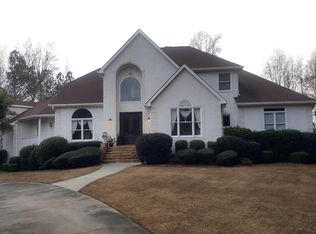 130 Victoria Pl, Fayetteville, GA 30214