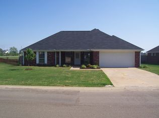 107 Colt Ln, Guntown, MS 38849