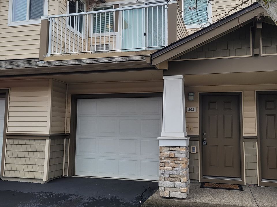 1st image of 1898 NW 193rd Ave Unit 202