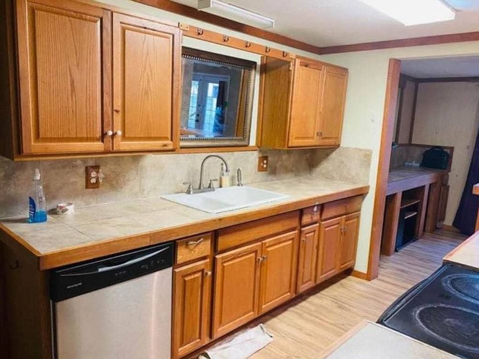 2nd image of 830 Walker Dr #52