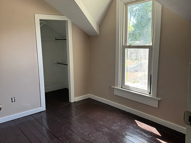 2nd floor bedroom