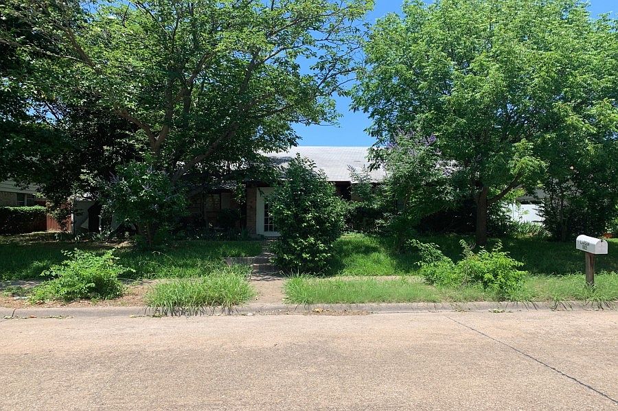 1st image of 1821 Caldwell Dr