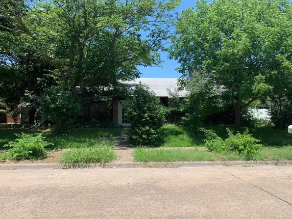 1821 Caldwell Dr, Garland, TX 75041