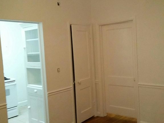 3rd image of 184 Sunset Ave APT 4