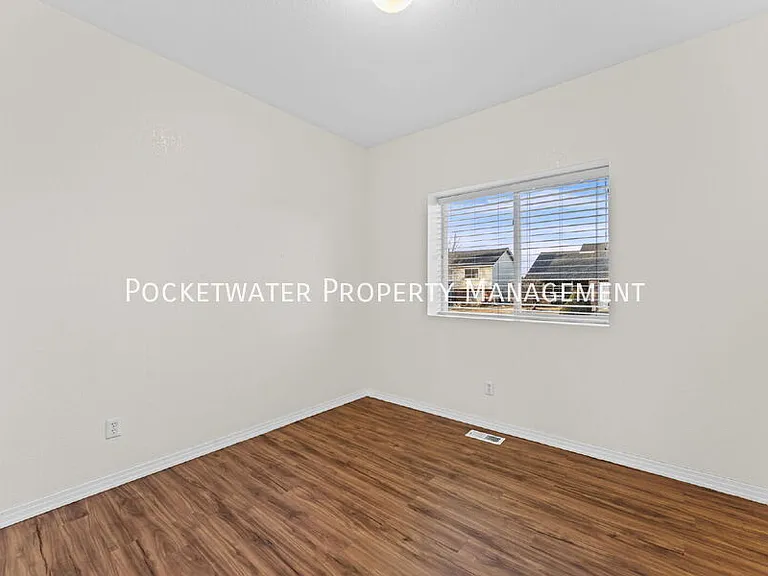 628 Sumac St — Photo 11