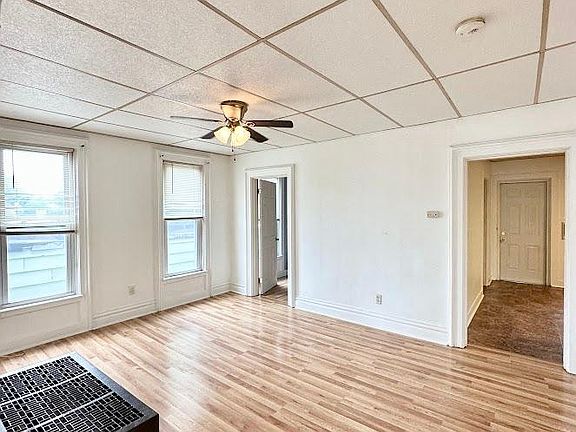 5th image of 188 Main St Floor 3