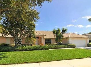 8277 Shadow Pine Way, Sarasota, FL 34238