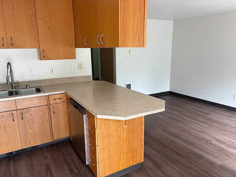 701 Birch St #3 — Photo 24