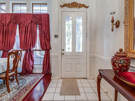4th image of 6807 Mount Vernon Ct