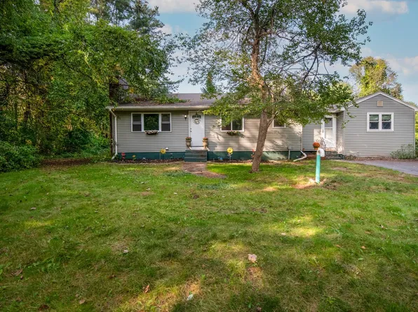 72 Parker Station Road, Goffstown, NH 03045