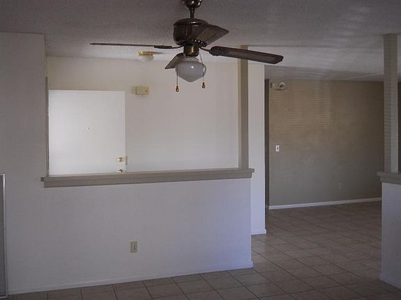 3rd image of 460 Fenmore Dr
