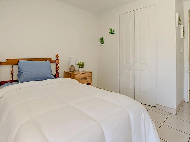 8541 Briar Grove Cir — Photo 26