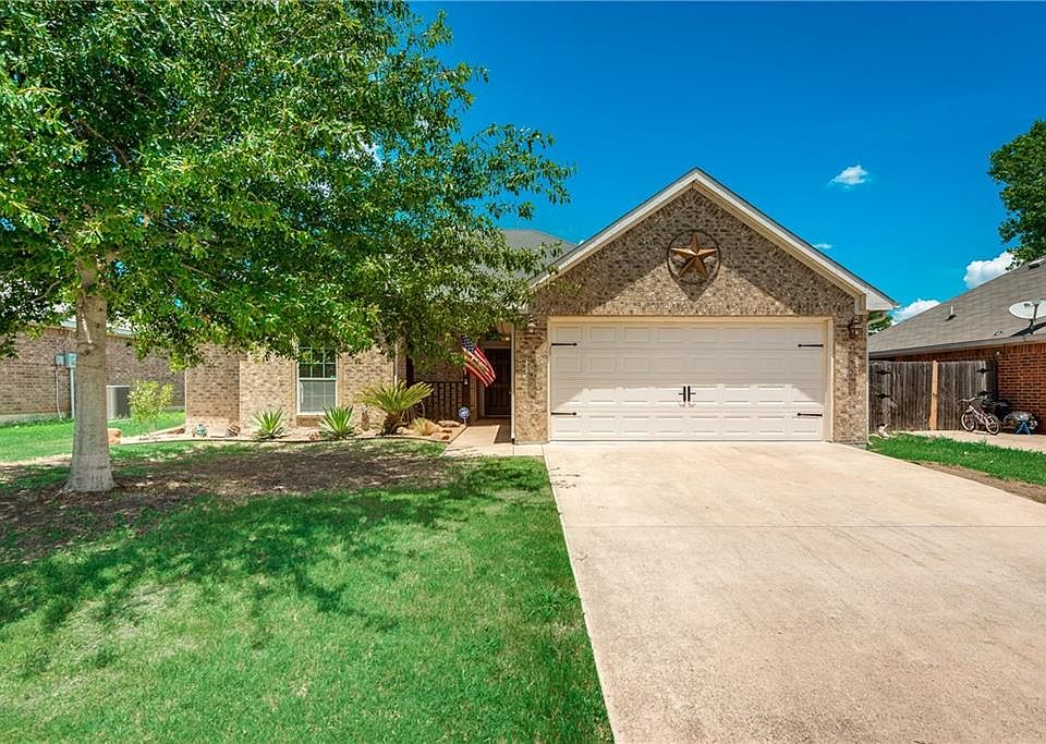 1st image of 625 Jordan Ln