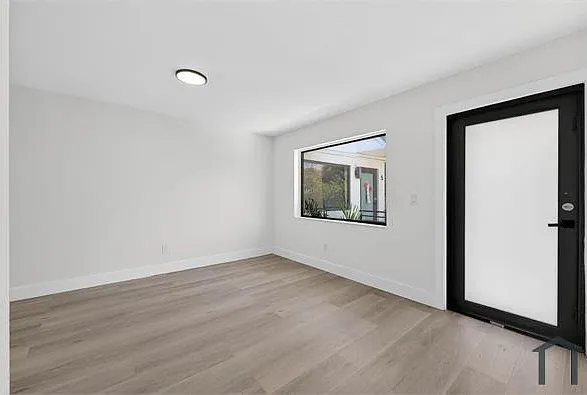 37 NW 59th St #7 — Photo 8