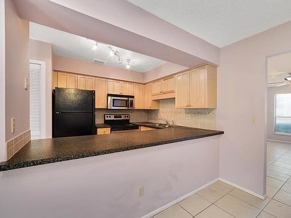 5th image of 603 Casa Park Ct N
