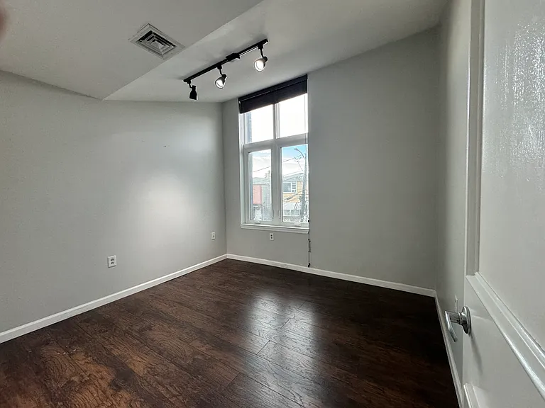 308-310 Passaic Ave #211 — Photo 16