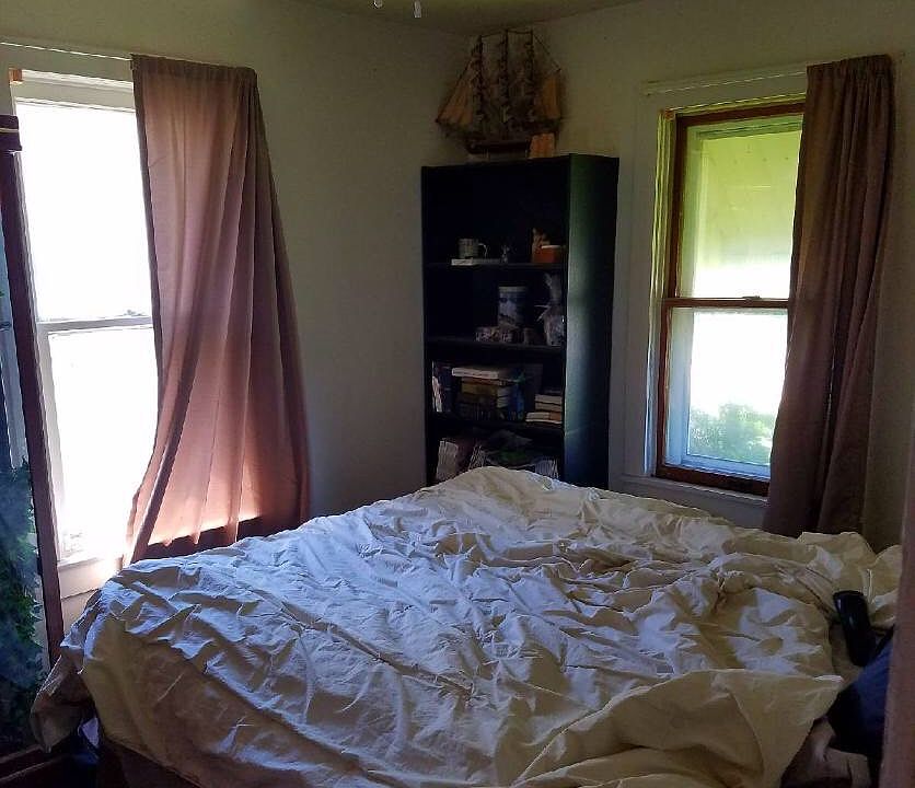 1st image of 489 Farwell Ave