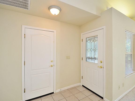 4th image of 730 Arbona Cir N