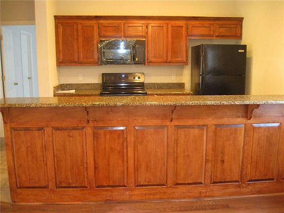 4th image of 3600 SW Deerfield Blvd #2