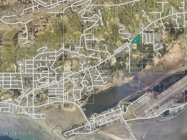1751 E End Rd, Homer, AK 99603
