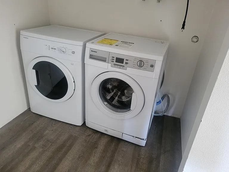 15115 Canyon Rd E #B — Photo 10