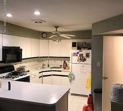 2nd image of 40A Bunnell Ct
